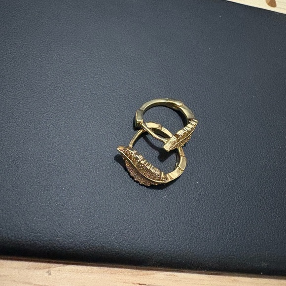 Golden Leaf Earrings - Picture 5 of 6